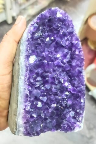 amethyst geode purple crystal stress relief mediation